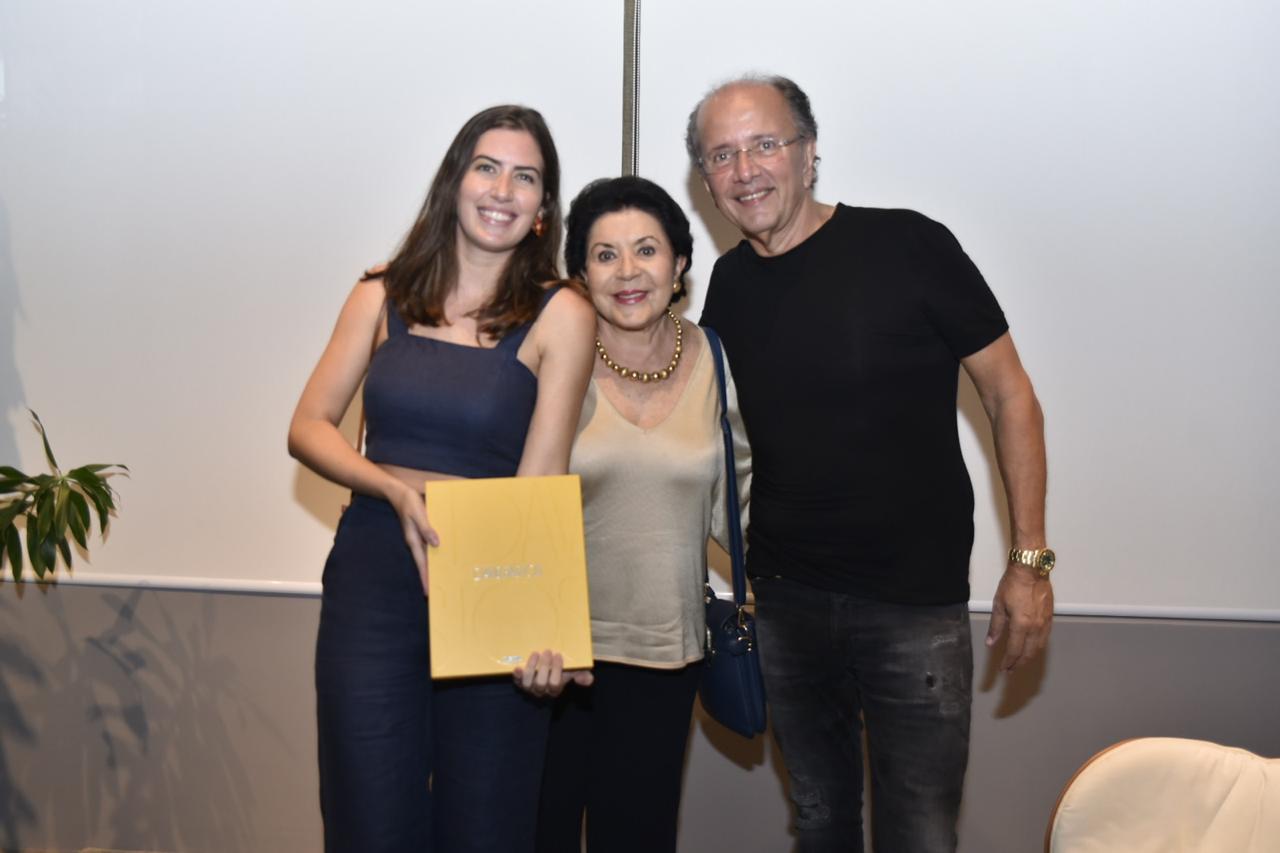  Isabela Fernandes, Anna Maria Sá e David Bastos                         